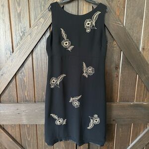 Ann Taylor Dress Women’s Size 10 see photos for flaws